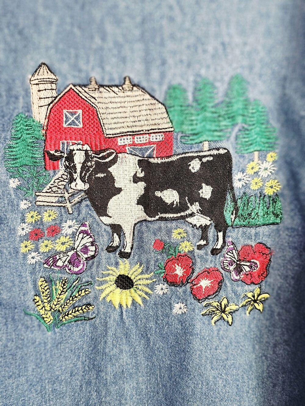 Effeci XL Embroidered Farm Cow Denim Button Front Shirt Western Cottagecore
